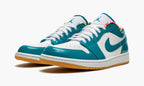 Air Jordan 1 Low SE “Barcelona” — view 3