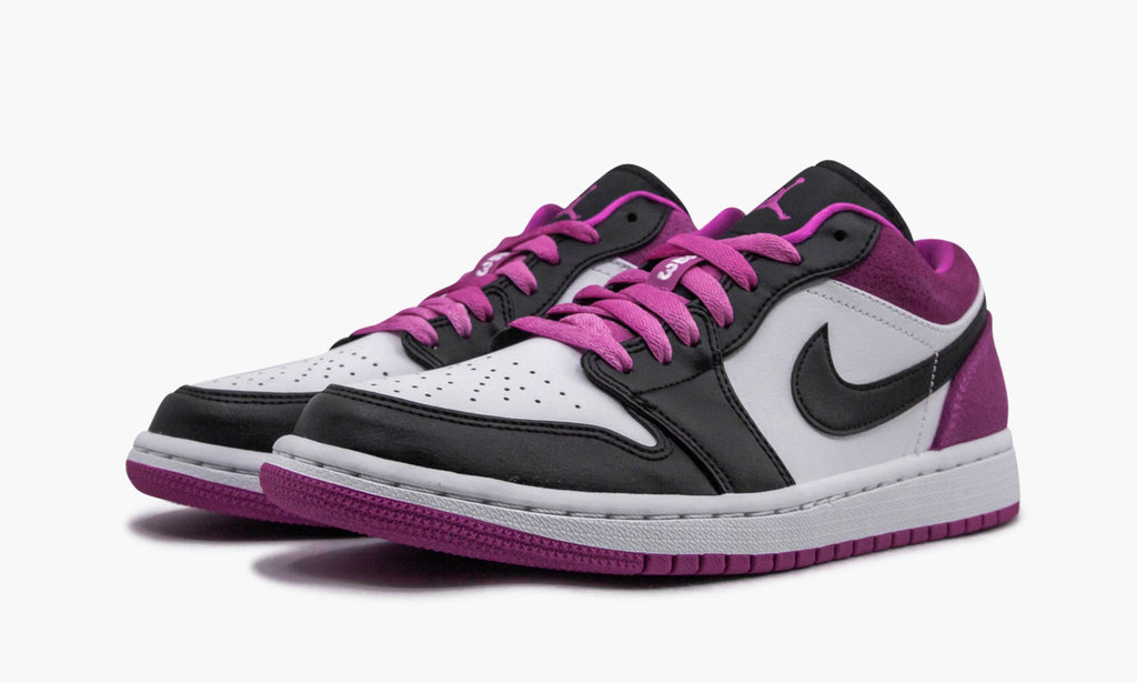 Air Jordan 1 Low SE “Fuchsia” — view 3