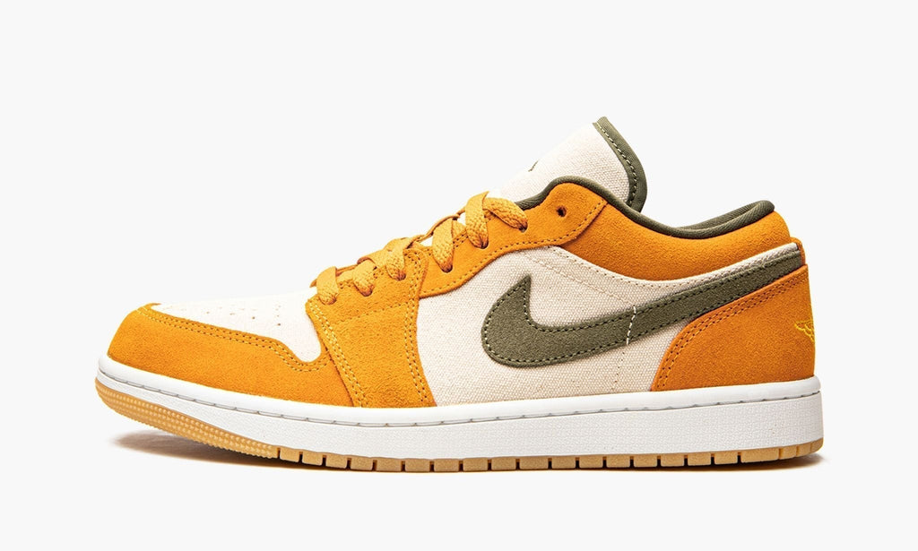 Air Jordan 1 Low SE “Light Curry” — view 2