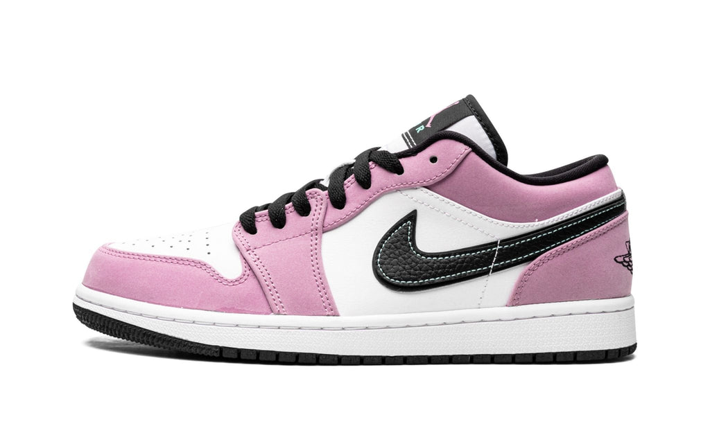Air Jordan 1 Low SE “Violet Shock” — view 1