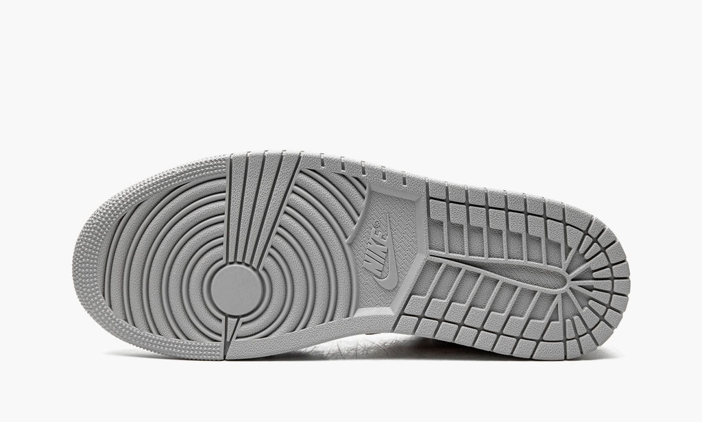 AIR JORDAN 1 LOW SE “White / Grey / Red” — view 7