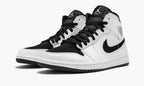 Air Jordan 1 Mid “Alternate Think 16” — view 3