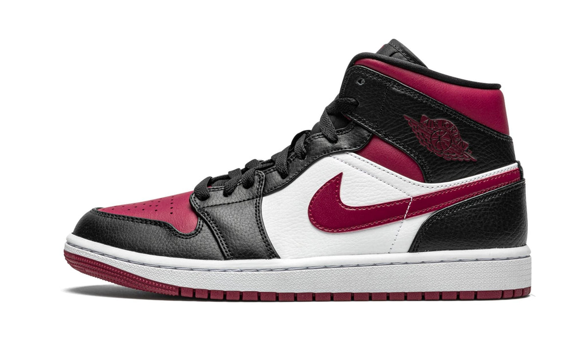 Air Jordan 1 Mid “Bred Toe” — view 1