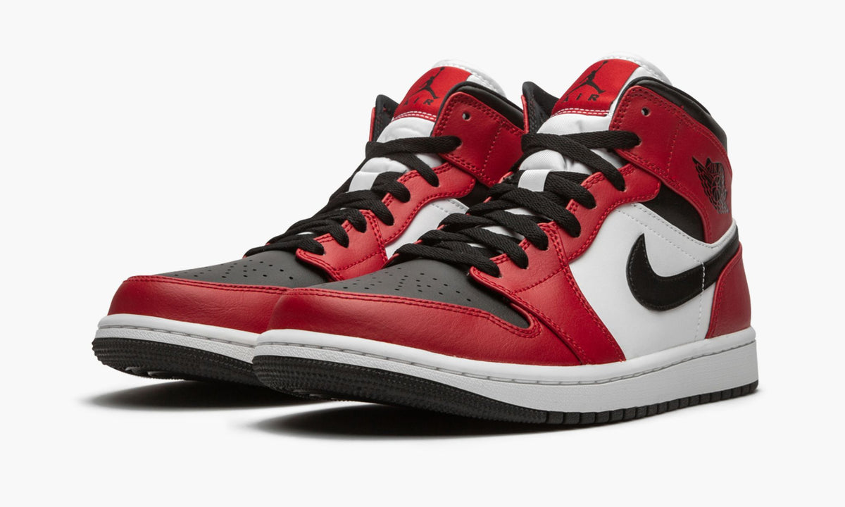 Air Jordan 1 Mid “Chicago Black Toe” — view 3