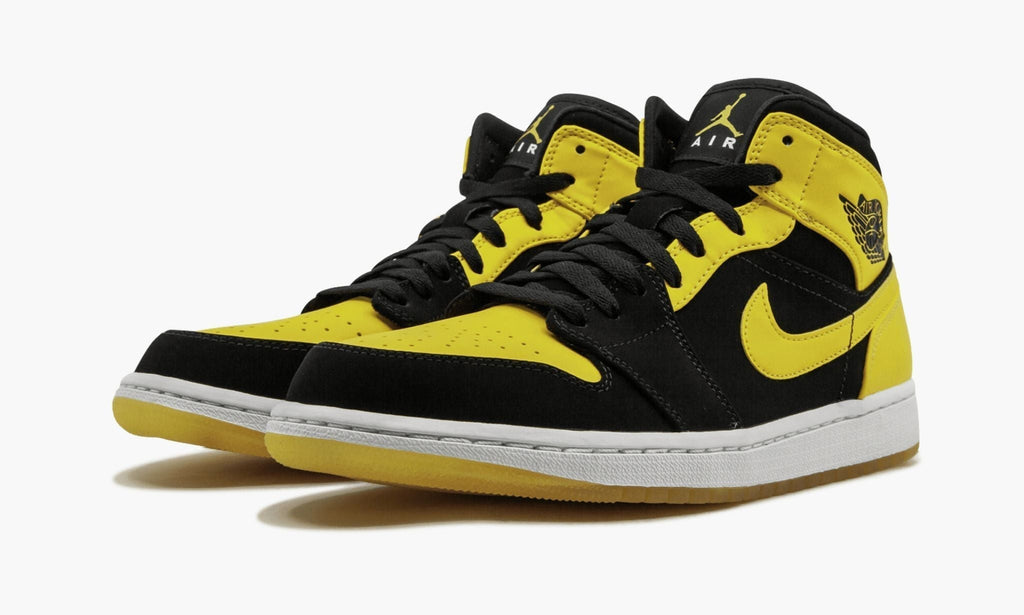 Air Jordan 1 Mid “New Love 2017 Release” — view 3