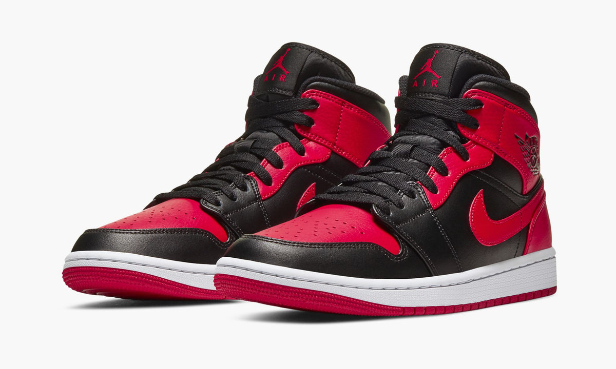 Air Jordan 1 Mid Banned 2020 — view 3