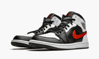 Air Jordan 1 Mid Chile Red — view 3