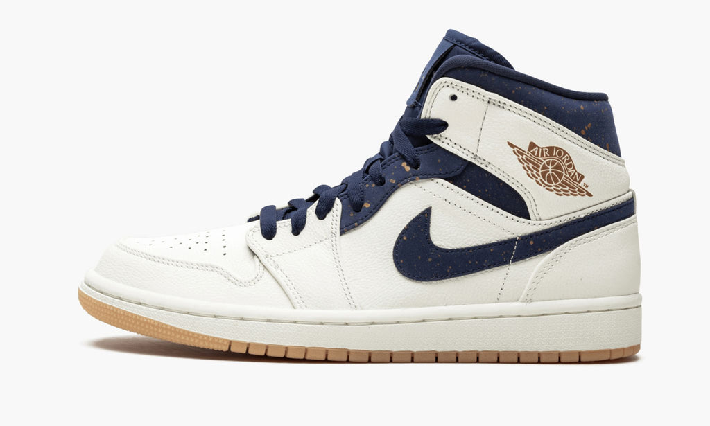 Air Jordan 1 Mid Jeter — view 2