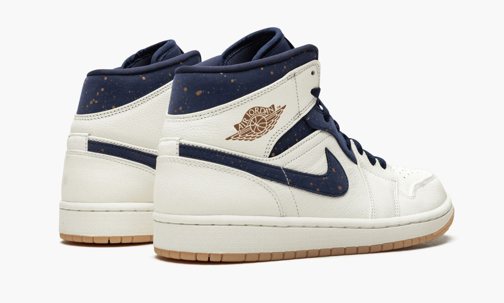 Air Jordan 1 Mid Jeter — view 4
