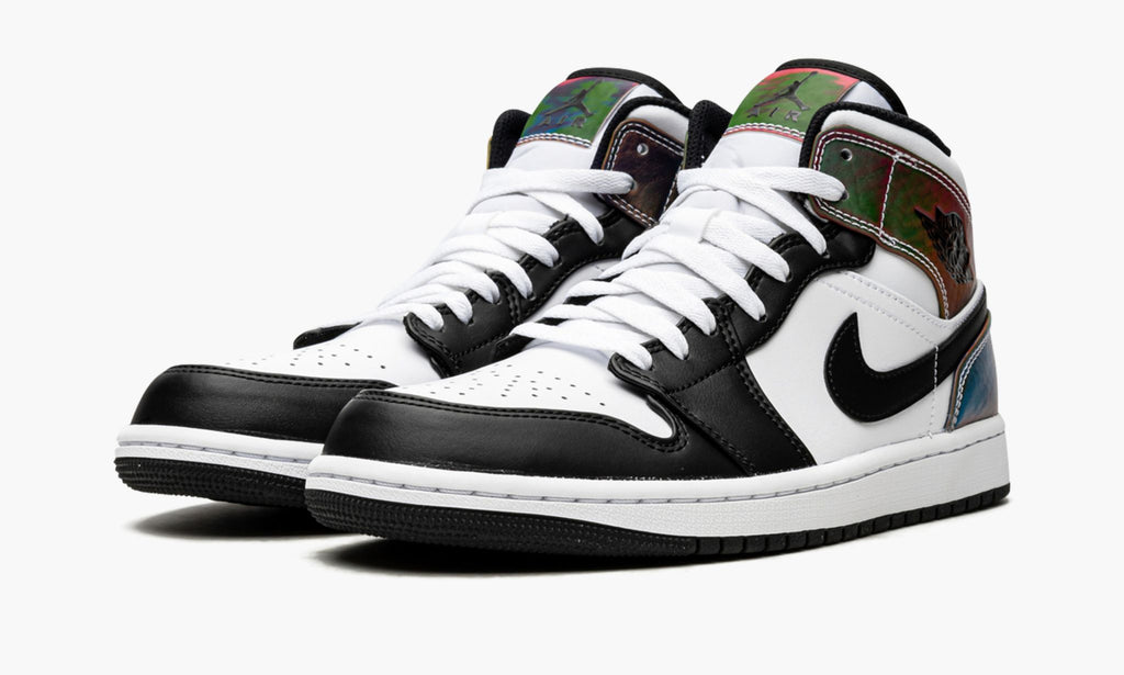 Air Jordan 1 Mid SE “Heat Reactive” — view 3