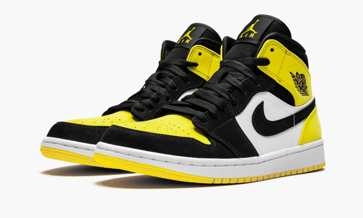 Air Jordan 1 MID SE “Yellow Toe” — view 3