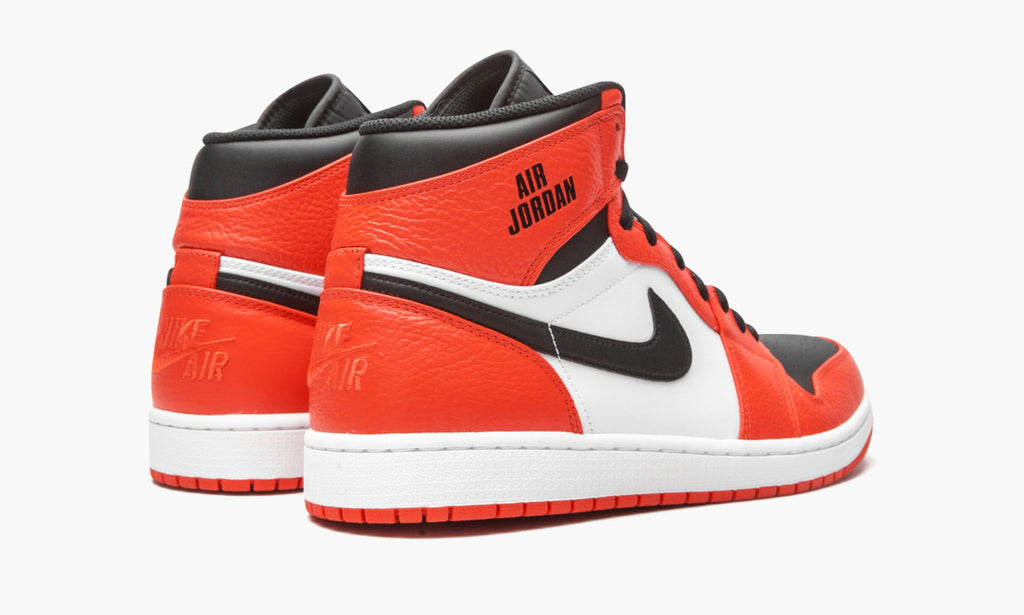 Air Jordan 1 Retro High — view 9