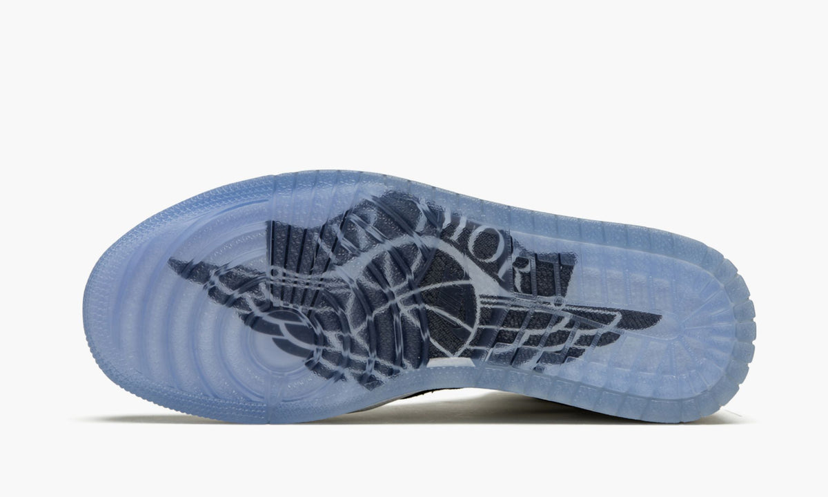 Air Jordan 1 Retro High “Dior” — view 8