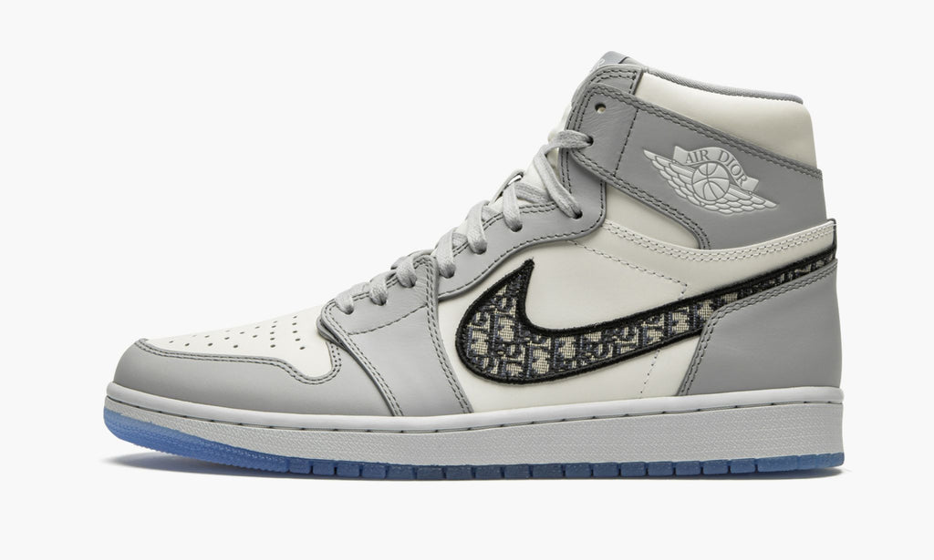 Air Jordan 1 Retro High “Dior” — view 4