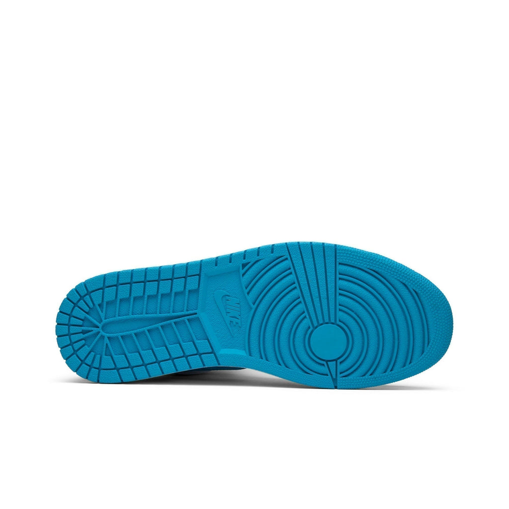 Air Jordan 1 Retro High OG ‘UNC’ 555088-117 — view 4
