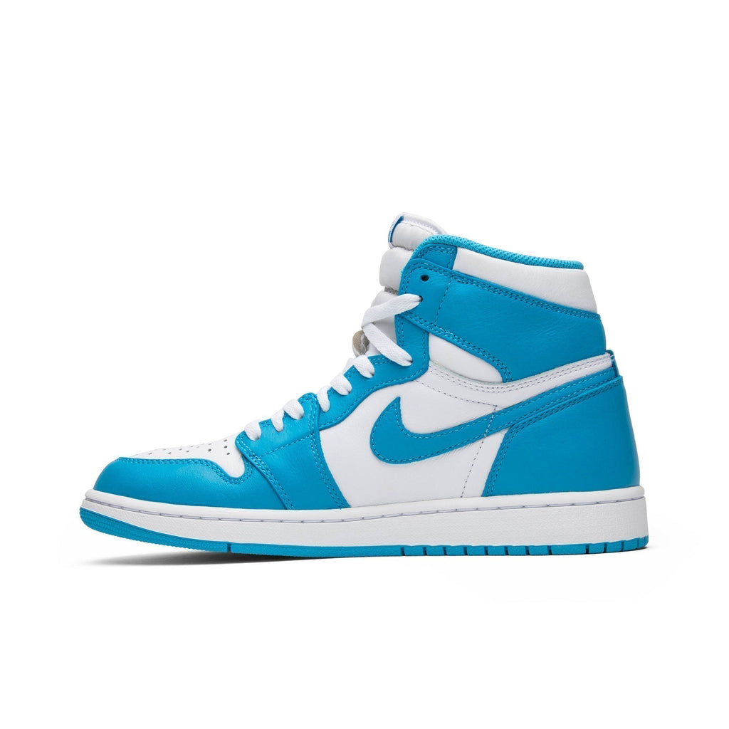 Air Jordan 1 Retro High OG ‘UNC’ 555088-117 — view 3