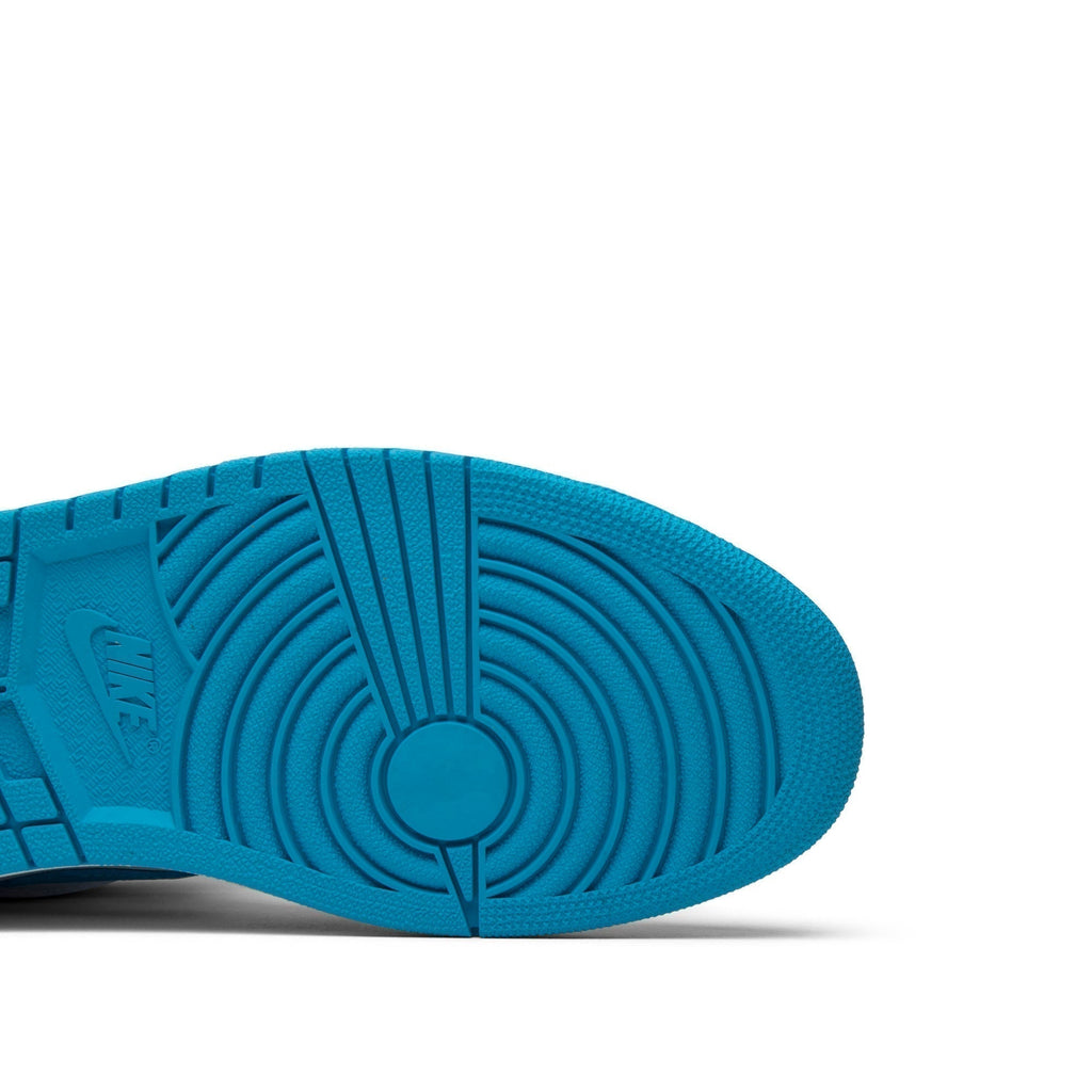 Air Jordan 1 Retro High OG ‘UNC’ 555088-117 — view 5