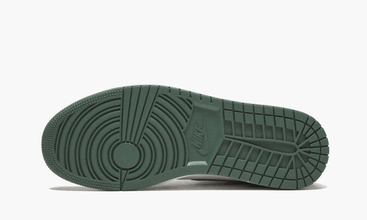Air Jordan 1 Retro High OG “Clay Green” — view 6