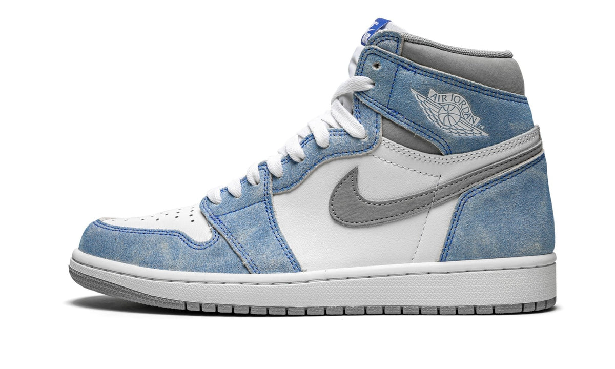 Air Jordan 1 Retro High OG “Hyper Royal” — view 1