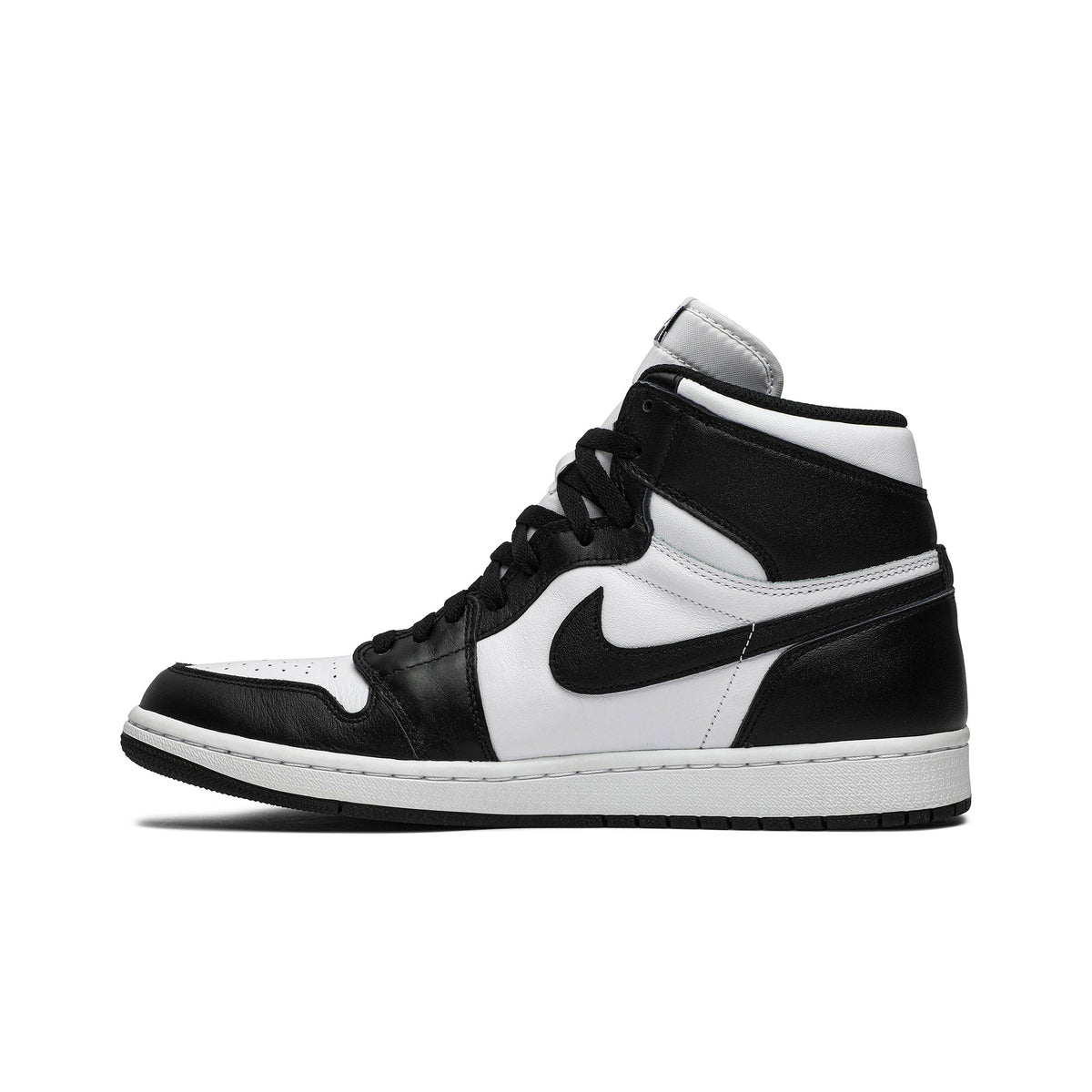 Air Jordan 1 Retro High OG Black/White 555088-010 — view 3