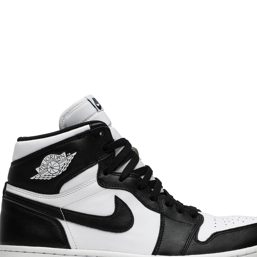 Air Jordan 1 Retro High OG Black/White 555088-010 — view 2