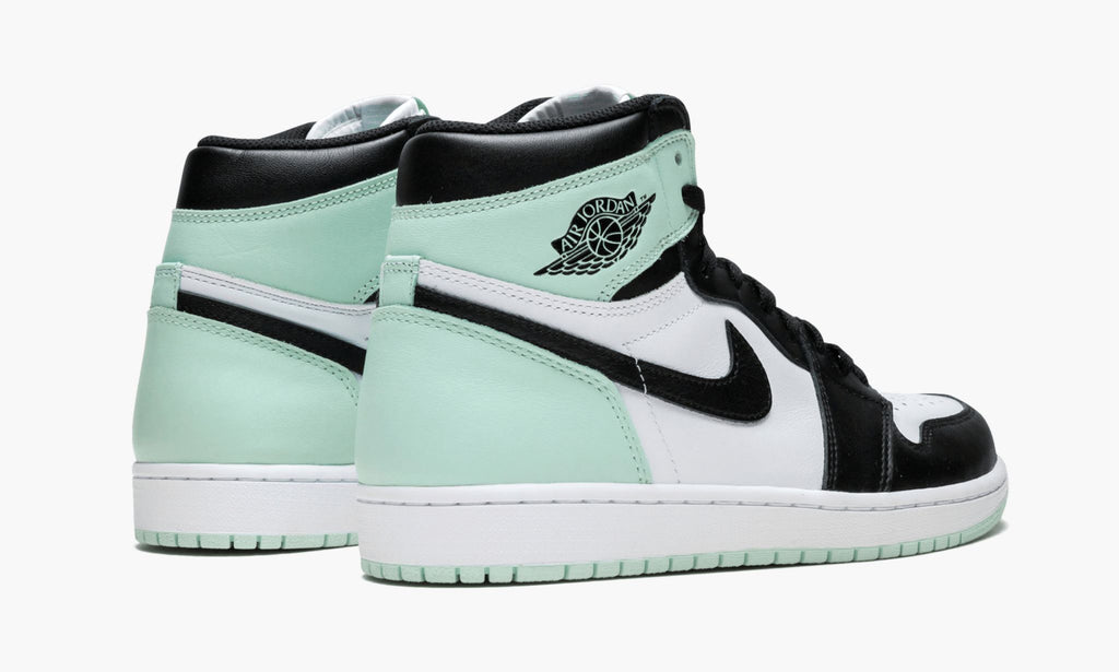 Air Jordan 1 Retro High OG NRG “Igloo” — view 4