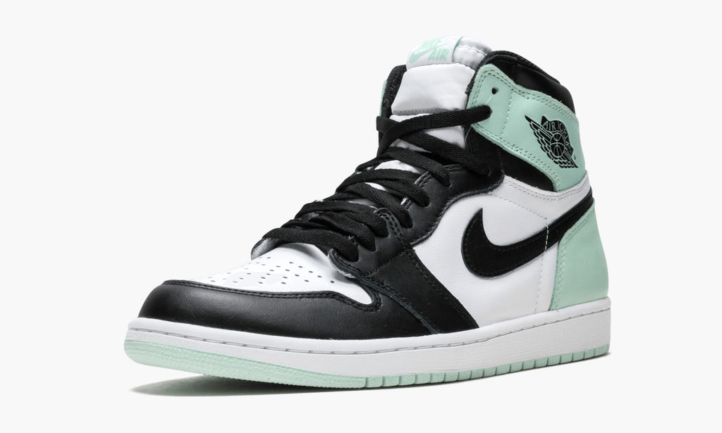 Air Jordan 1 Retro High OG NRG “Igloo” — view 5