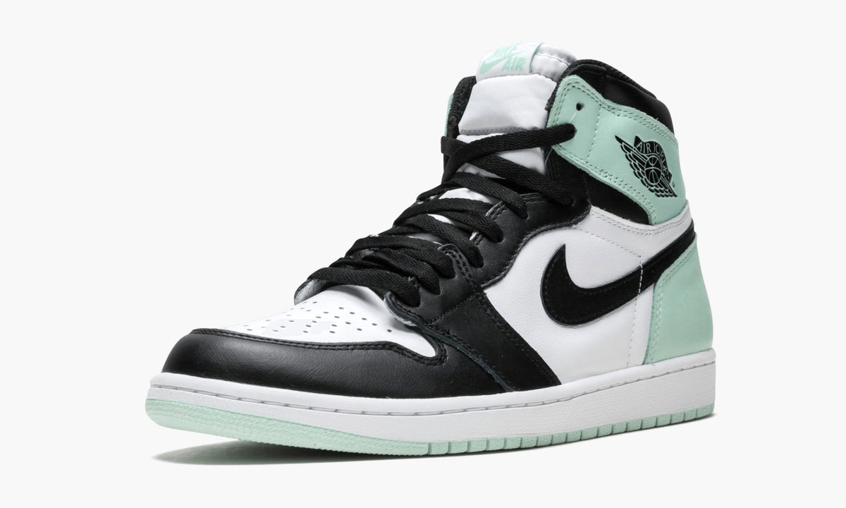 Air Jordan 1 Retro High OG NRG “Igloo” — view 5
