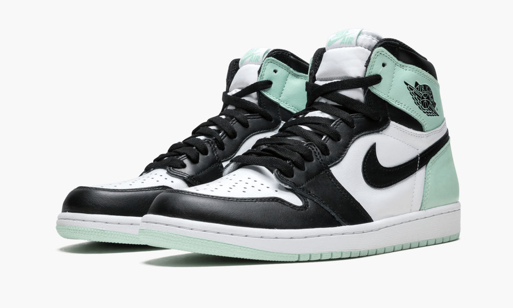 Air Jordan 1 Retro High OG NRG “Igloo” — view 3