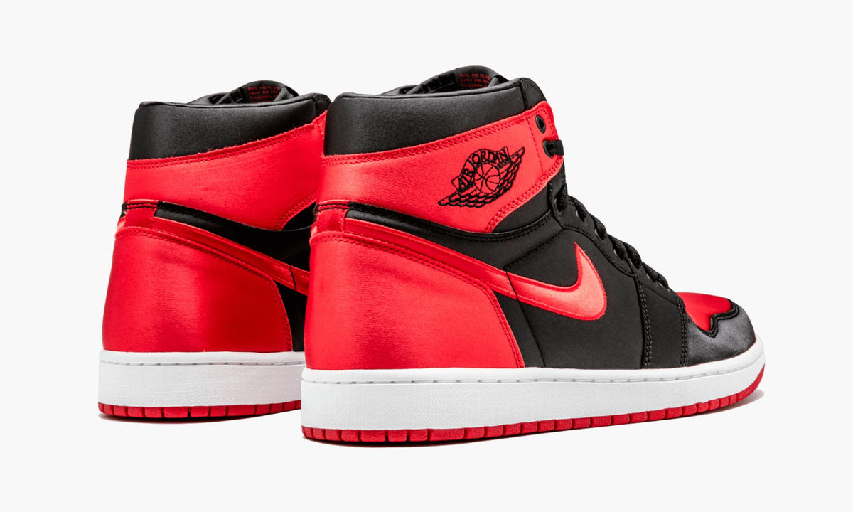 Air Jordan 1 Retro High OG SE “Satin” — view 4