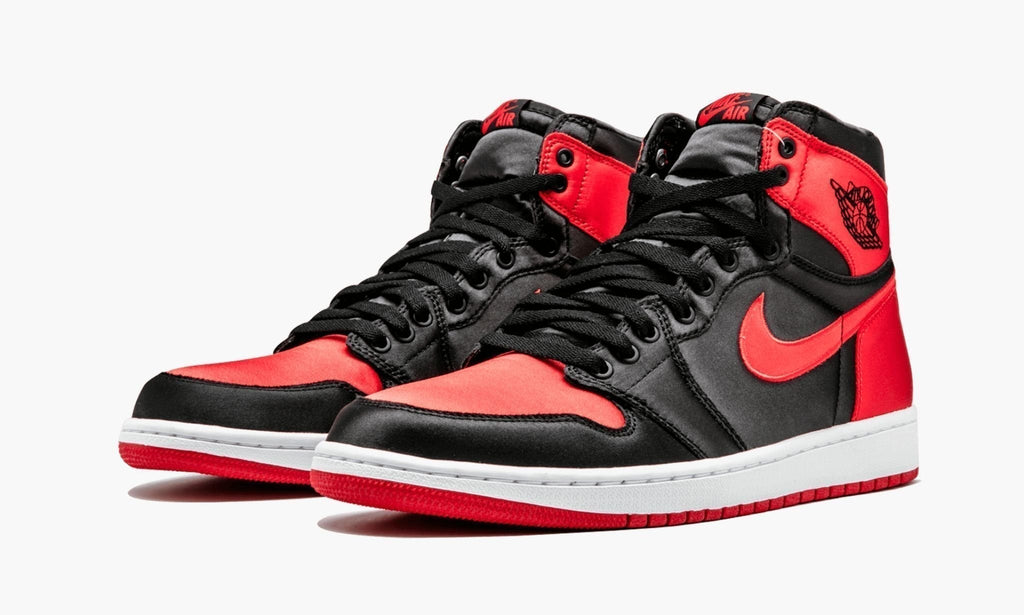 Air Jordan 1 Retro High OG SE “Satin” — view 3