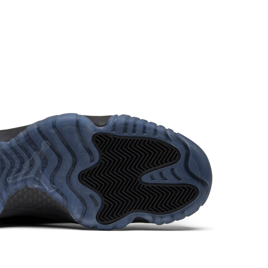 Air Jordan 11 Retro ‘Cap and Gown’ 378037-005 — view 5