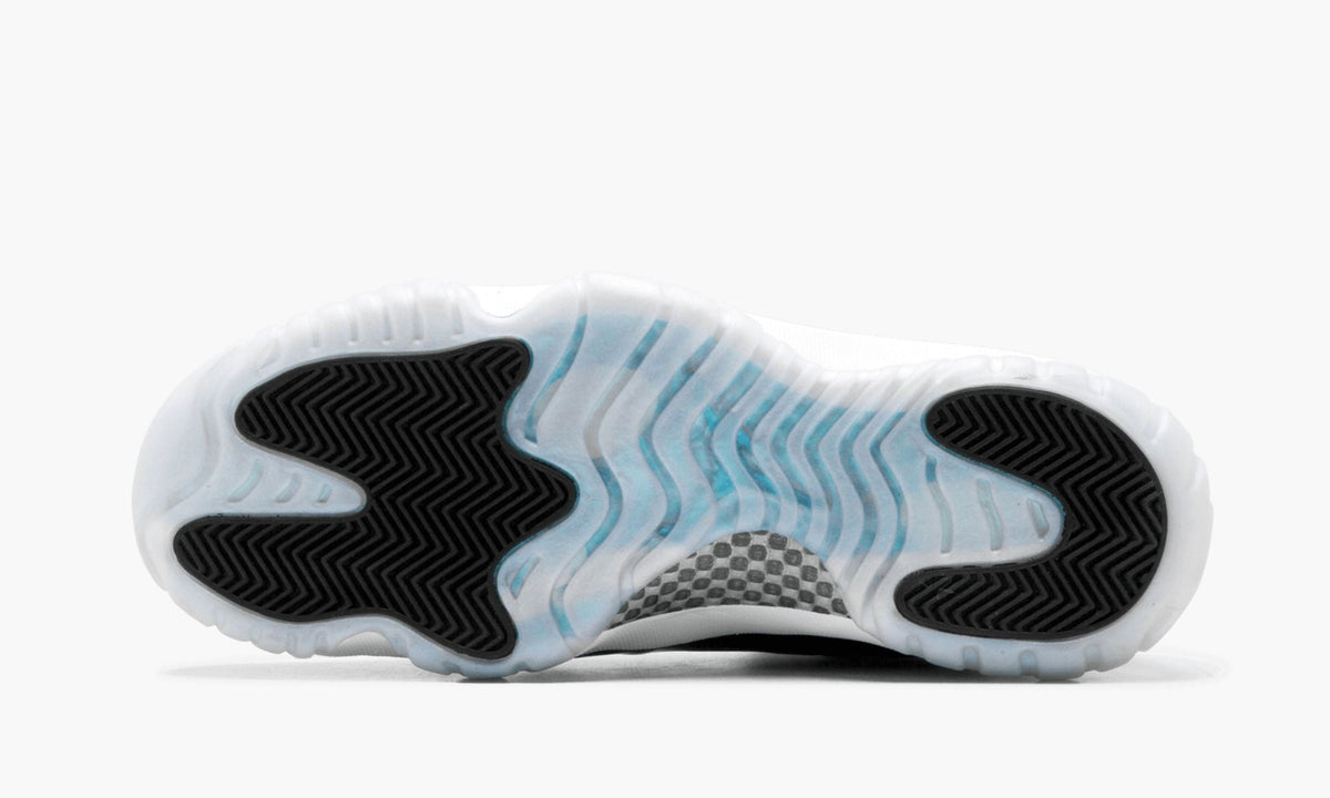 Air Jordan 11 Retro Low “Easter Emerald” — view 6