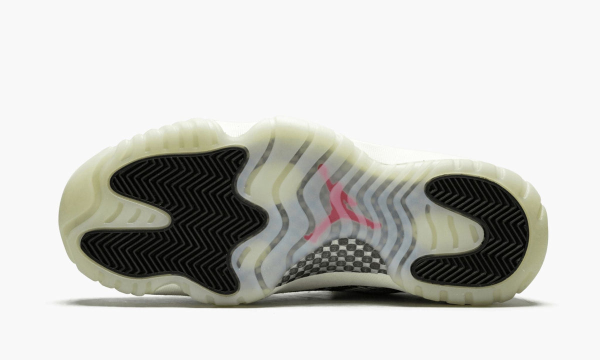 Air Jordan 11 Retro Low “Snakeskin Light Bone” — view 6