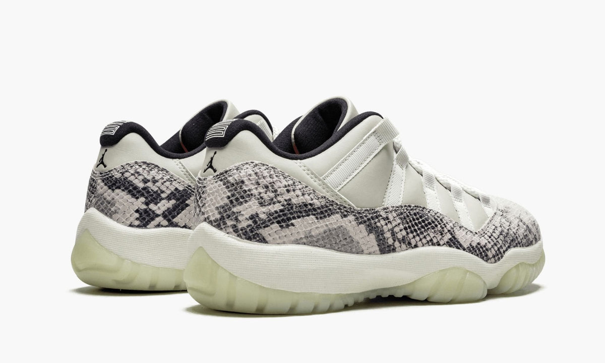 Air Jordan 11 Retro Low “Snakeskin Light Bone” — view 4