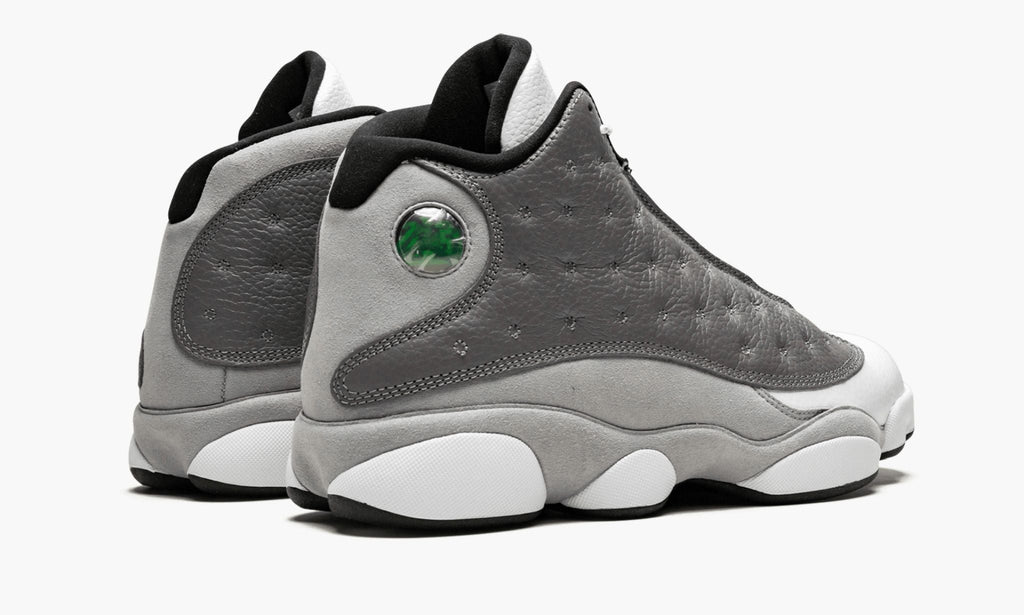 Air Jordan 13 “Atmosphere Grey” — view 4