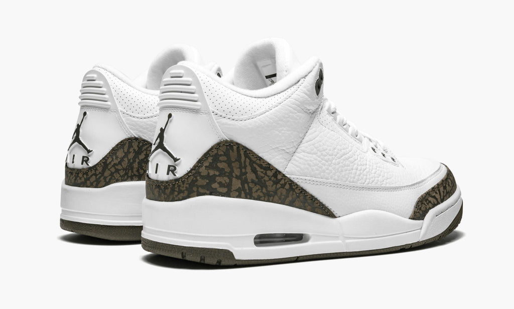 Air Jordan 3 Retro “Mocha” — view 4