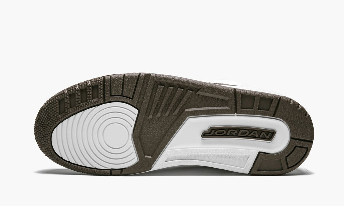 Air Jordan 3 Retro “Mocha” — view 6