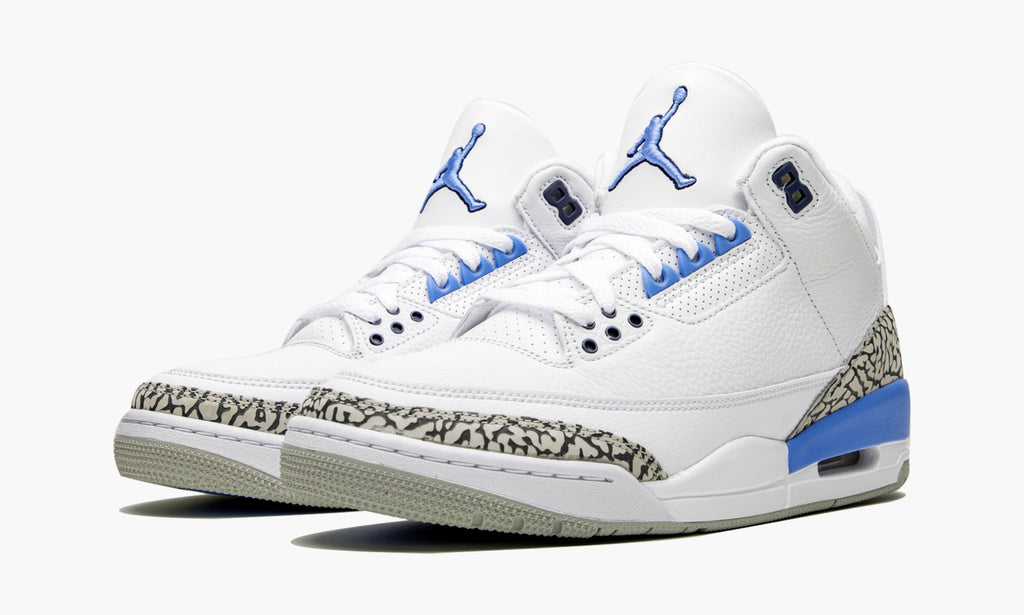 Air Jordan 3 Retro “UNC” — view 3