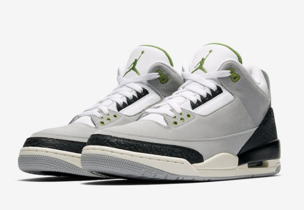 Air Jordan 3 Retro Chlorophyll — view 2