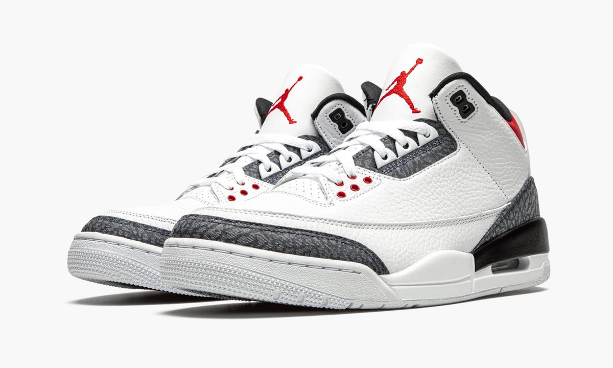 Air Jordan 3 Retro SE DNM “Fire Red” — view 3