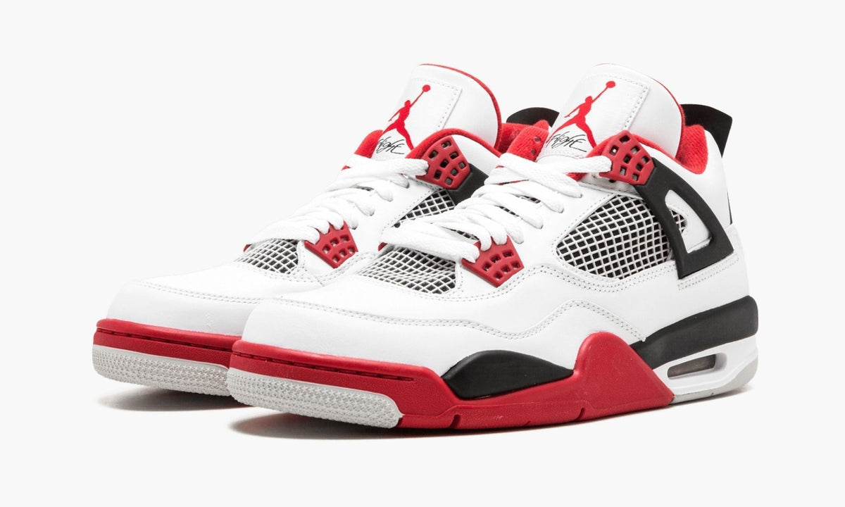 Air Jordan 4 Retro “Fire Red” — view 3