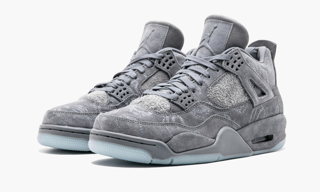 Air Jordan 4 Retro Kaws “KAWS” — view 3