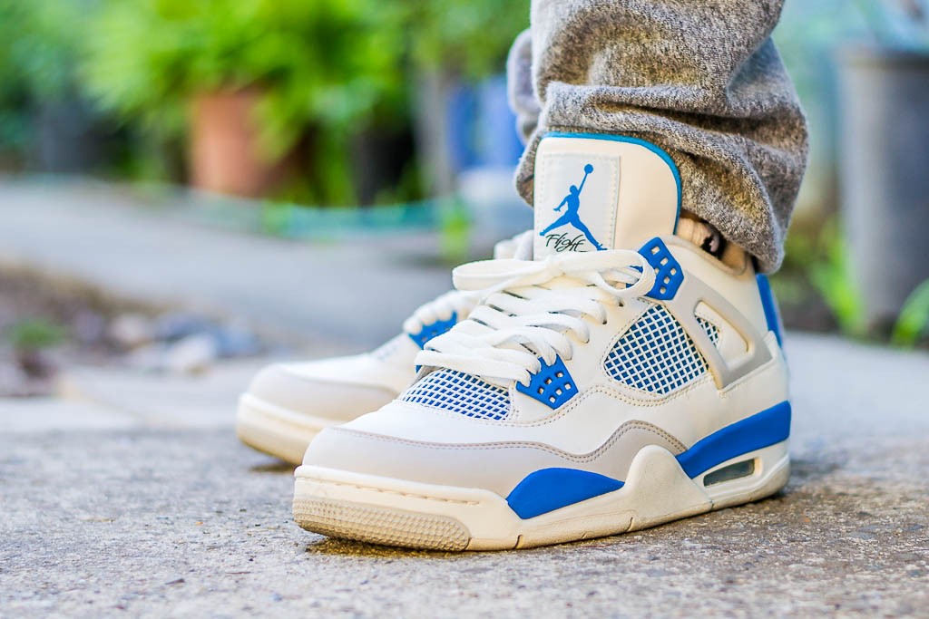 Air Jordan 4 Retro Military Blue 2012 — view 3