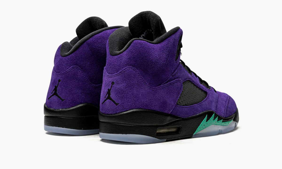 Air Jordan 5 Retro “Alternate Grape” — view 4