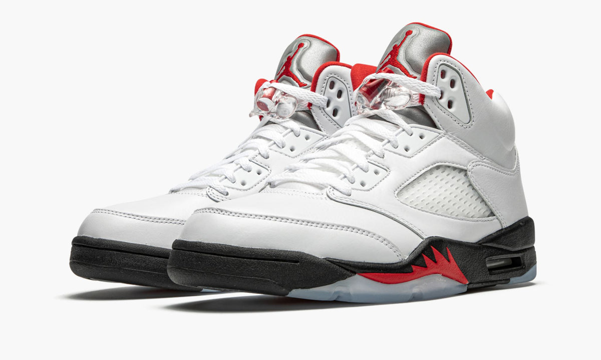 Air Jordan 5 Retro “Fire Red Silver Tongue 2020” — view 3