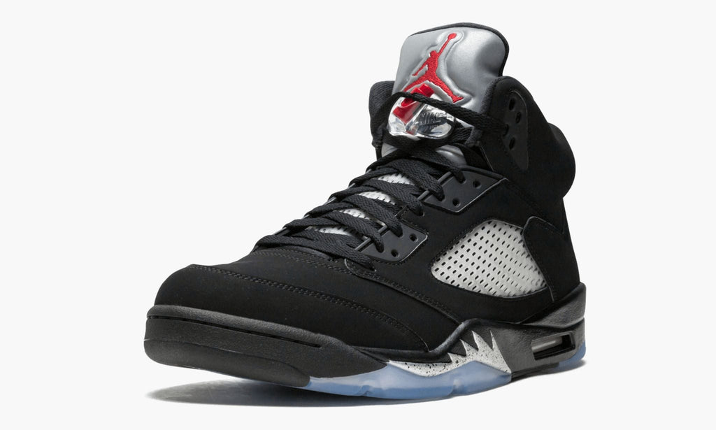 Air Jordan 5 Retro OG “Black / Metallic” — view 5