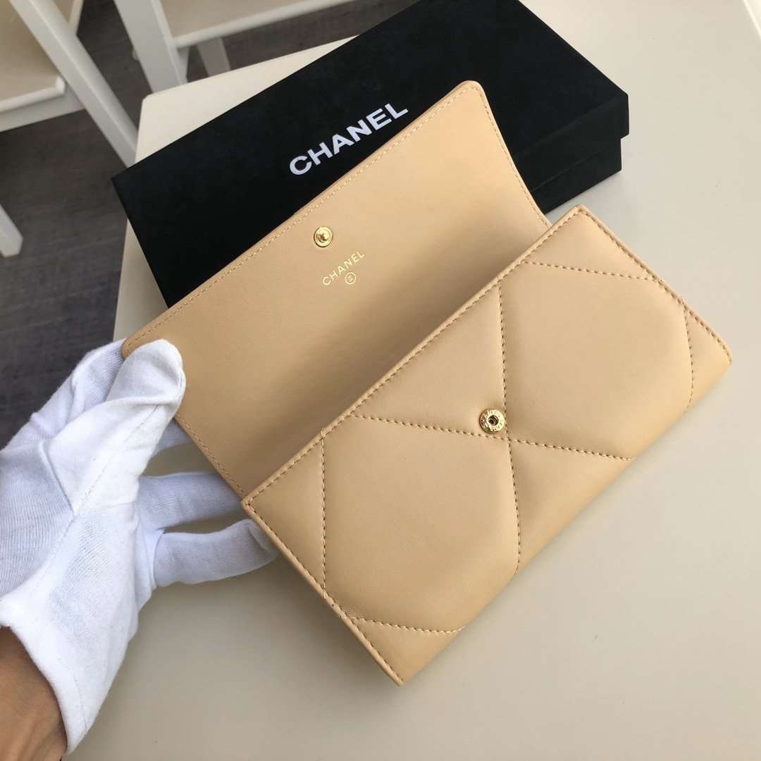 Chanel 19 Quilted Flap Wallet Long Goatskin — view 5