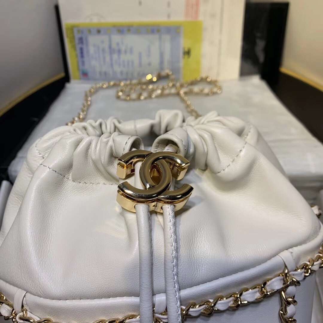 Chanel Drawstring Bag Beige — view 5
