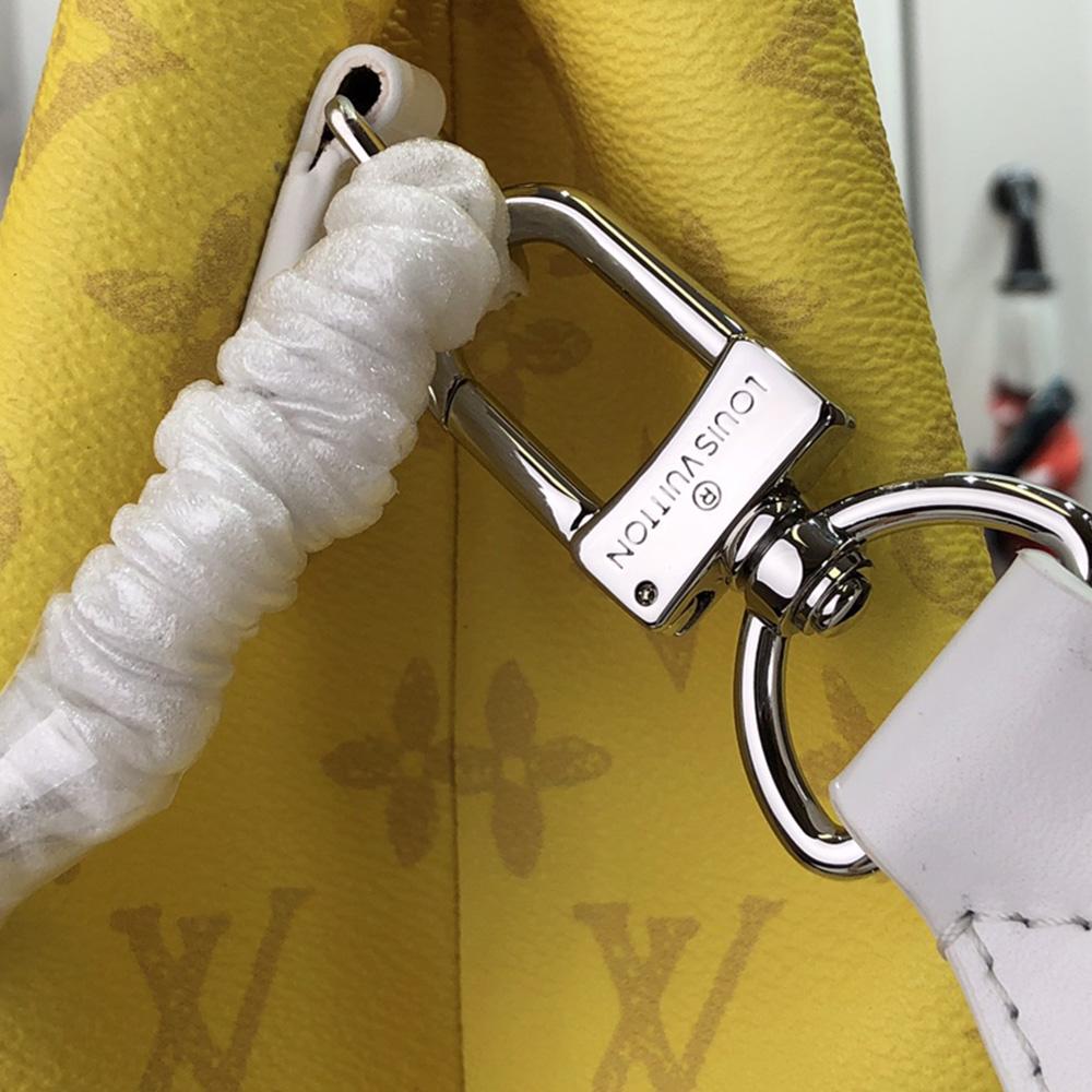 Louis Vuitton Tote Bag — view 8